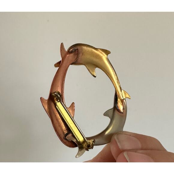 Vintage Dolphin pin silver gold copper sea creature jewelry ocean beach gift - Picture 3 of 3